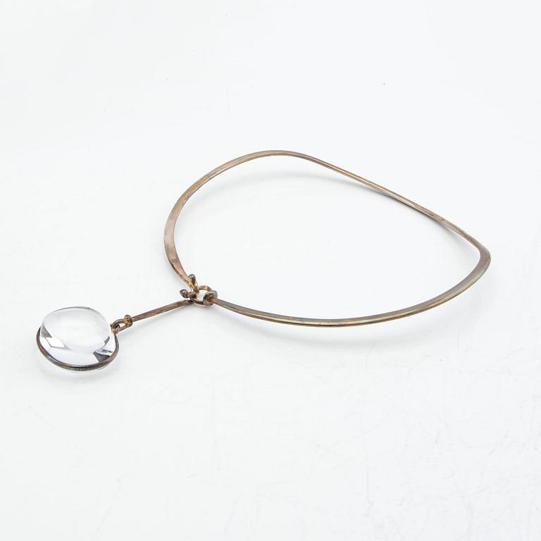 Vivianna Torun Bülow-Hübe, necklace, silver, with two pendants in rock crystal and onyx, by Georg Jensen.