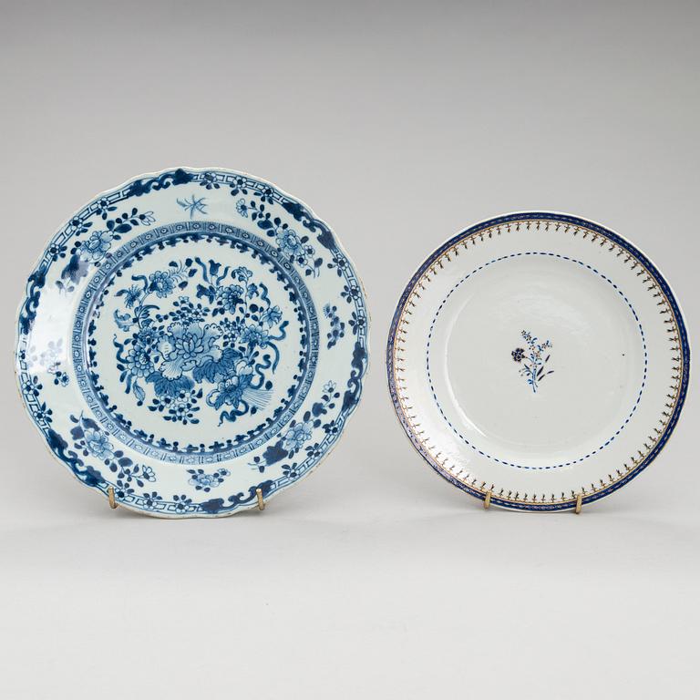 LAUTASIA, 3 kpl. sekä yksi pari, posliinia, Kiina 1700-luku.