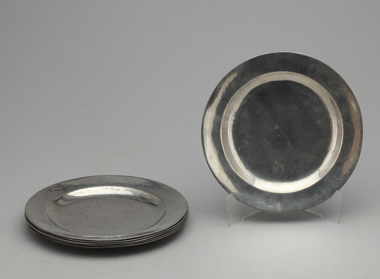 TALLRIKAR, 6 st, försilvrat tenn, London, Storbritannien, 1800-tal.