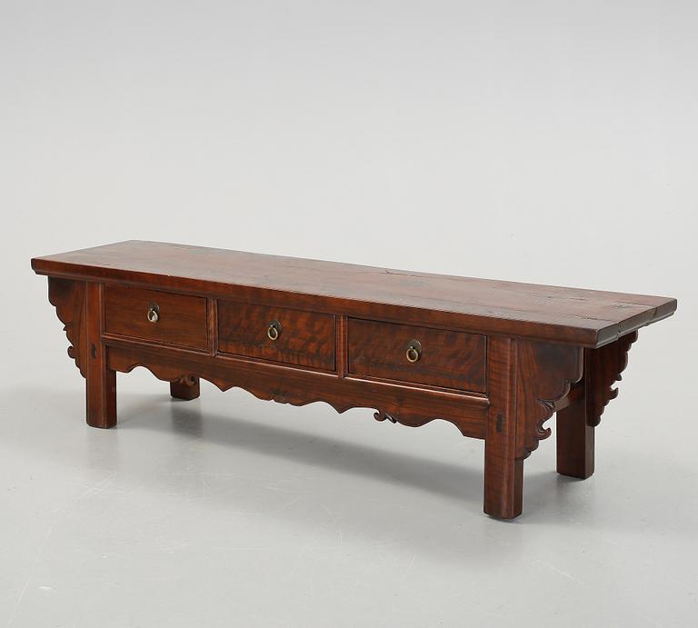 KANGBORD/SIDEBORD, Kina, 1800-talets andra hälft.