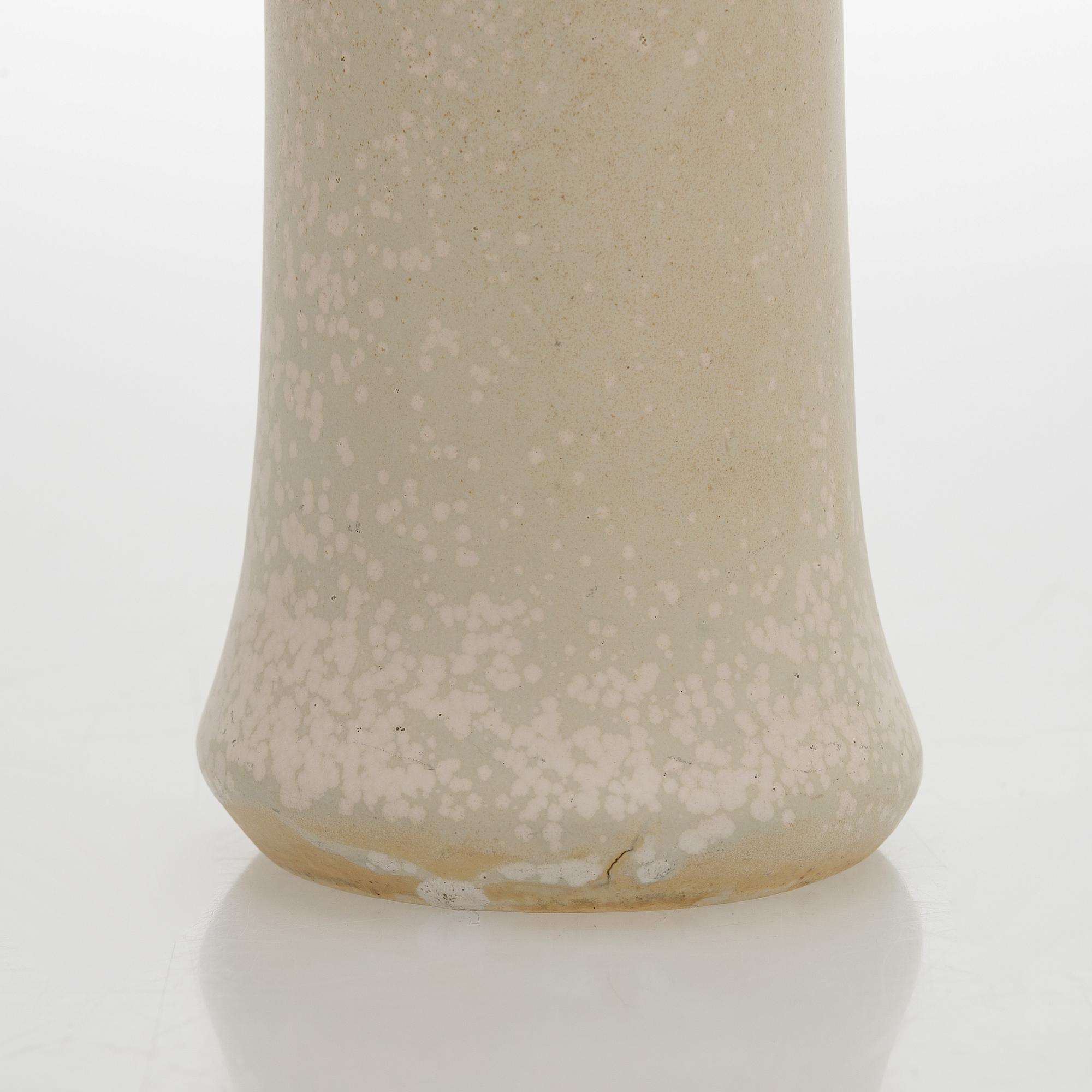 Toini Muona, vase, stoneware signed TM. Arabia ca 1945-1954.