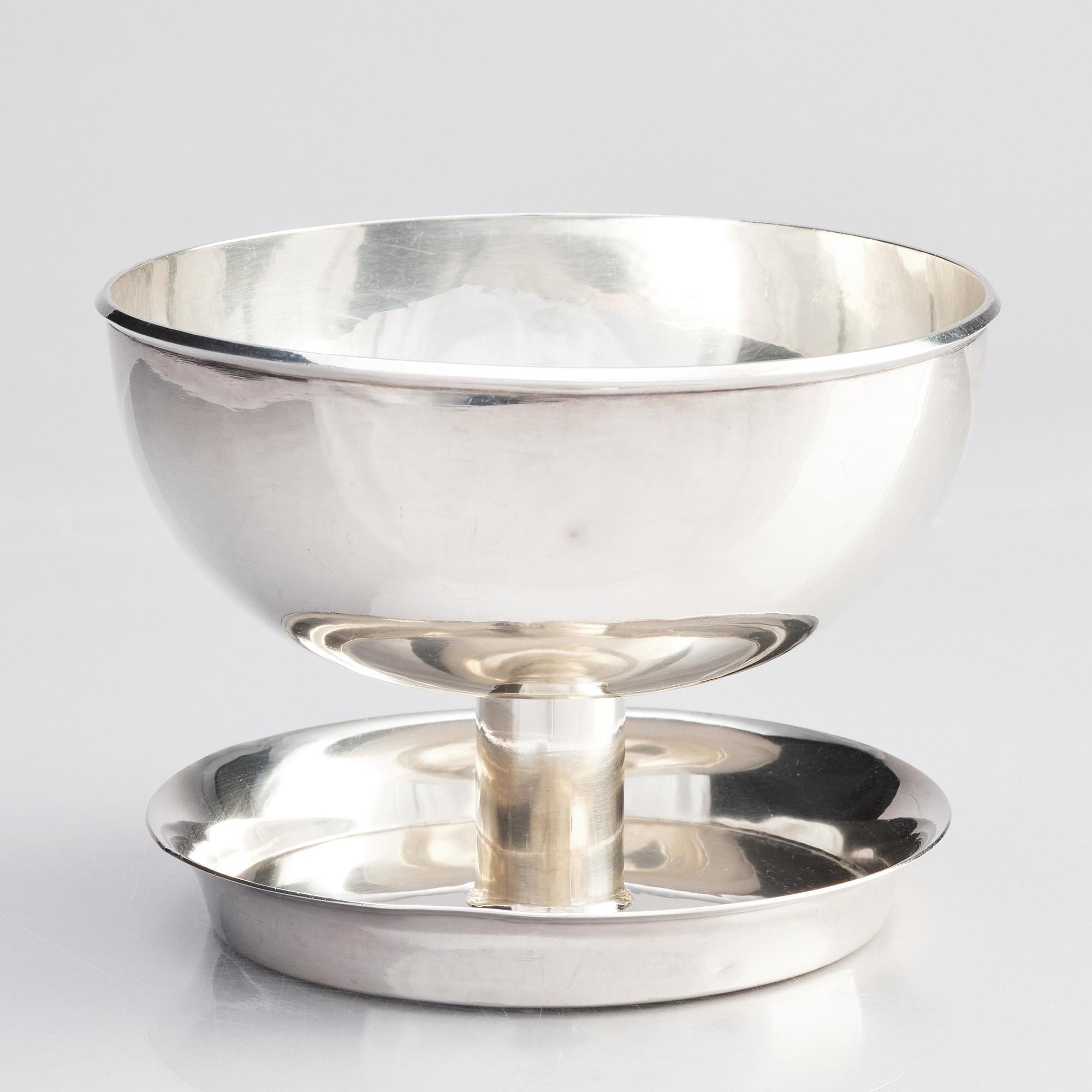 Birger Haglund, skål på fot, Stockholm 1969, sterling silver.