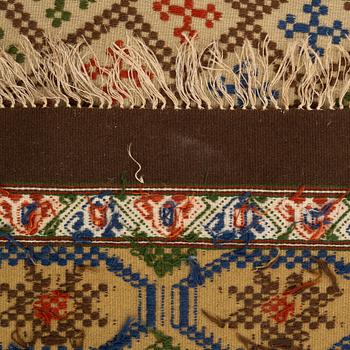 Bänkalängd, allmoge, krabbasnår, 1900-tal. 237 x 62 cm.