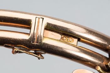 ARMRING, 14 K guld, troligtvis A. Rjabkow, S:t Petersburg, Ryssland sent 1800-tal. Vikt ca 27,5 g.