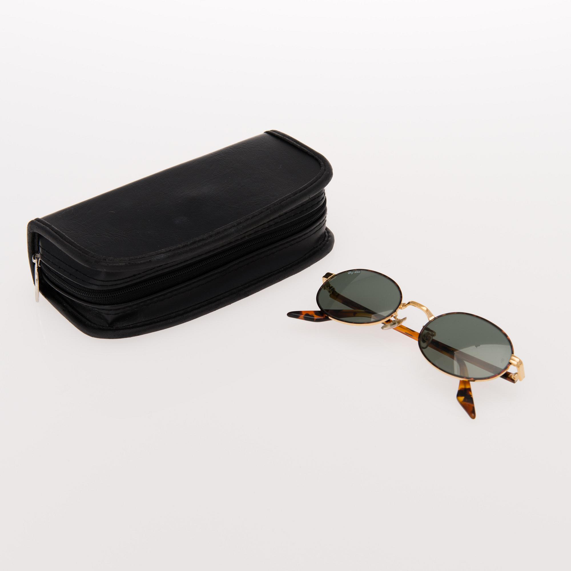 VINTAGE RAY-BAN SIDESTREET CROSSWALK SUNGLASSES, Bausch & Lomb, 1980s-90s.