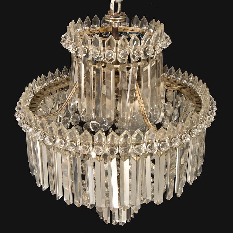 An early 20th Century chandelier.