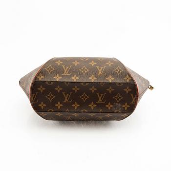 Louis Vuitton,.