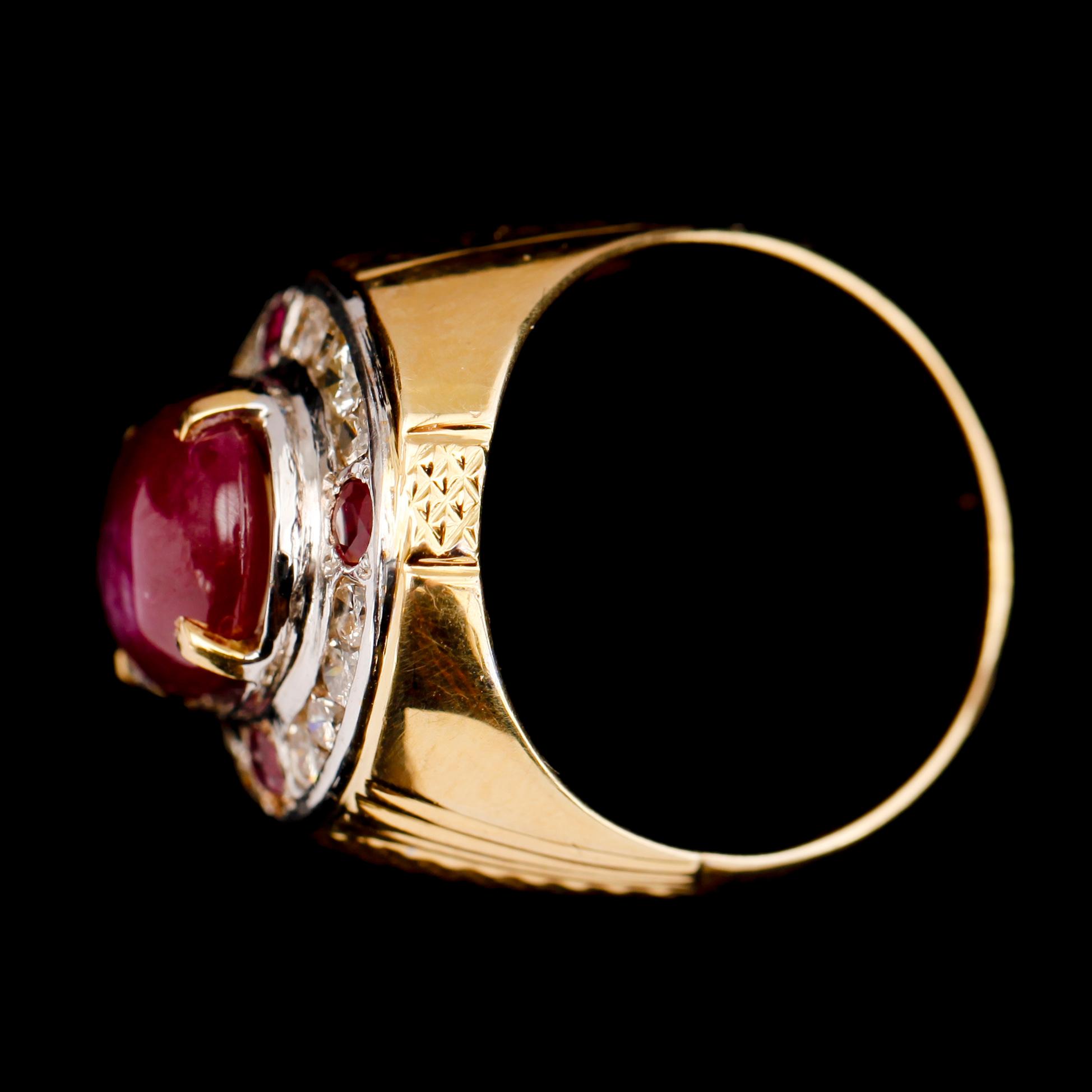 RING, 18 k guld, med rubiner och briljanter.
