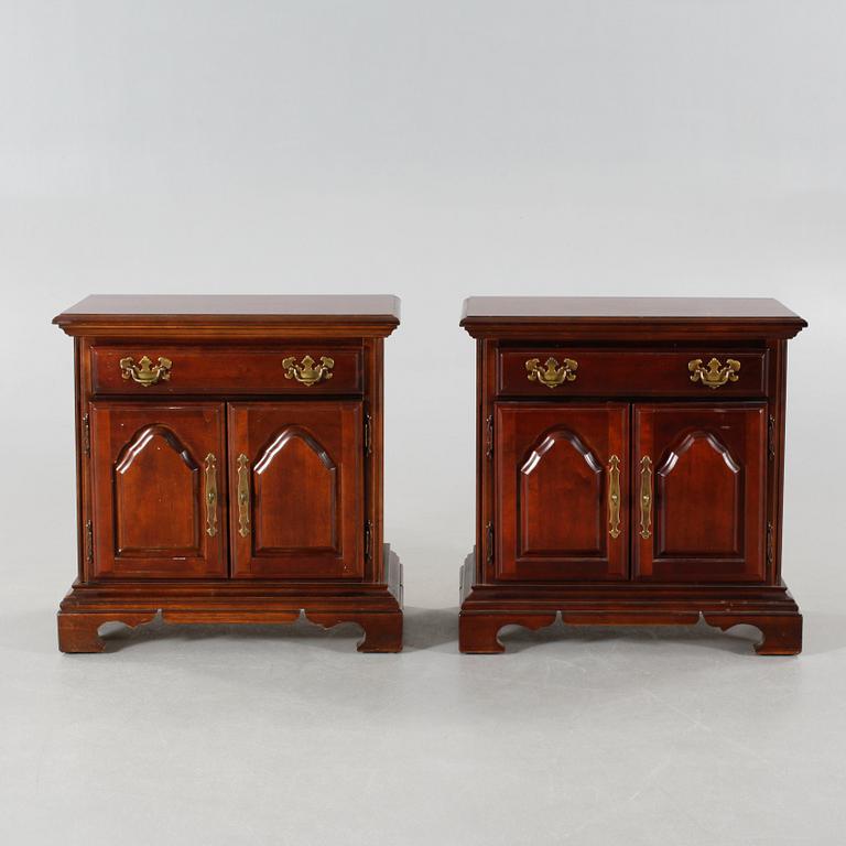 A pair of cabinet from American Drew Inc, from the latter half of the 20th century.