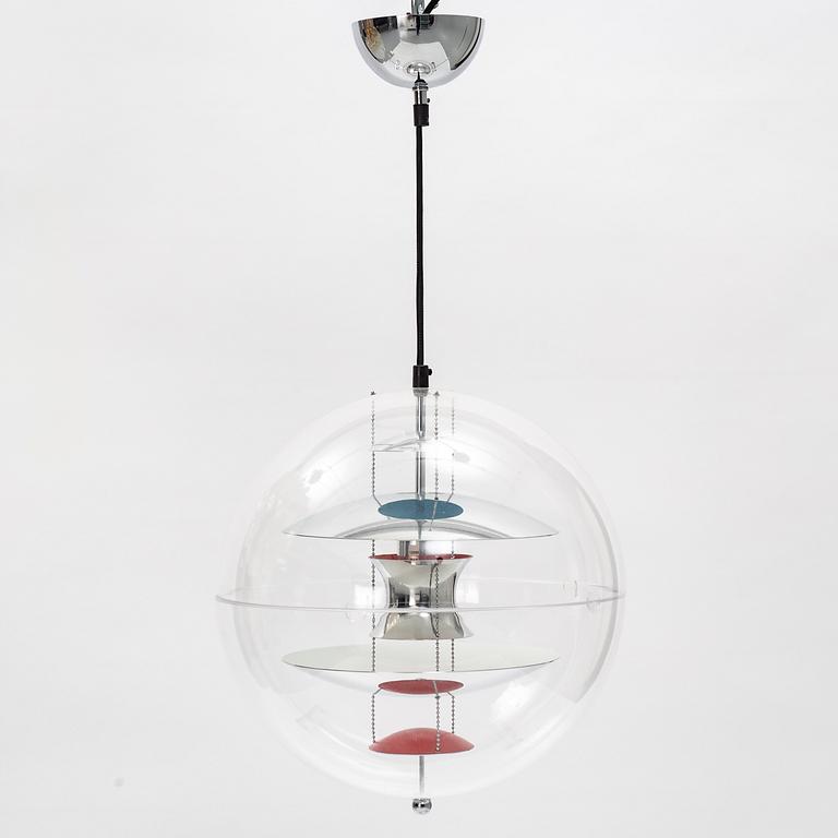 Verner Panton, taklampa, 'VP Globe', Frandsen Lighting A/S, Danmark, 2000-tal.