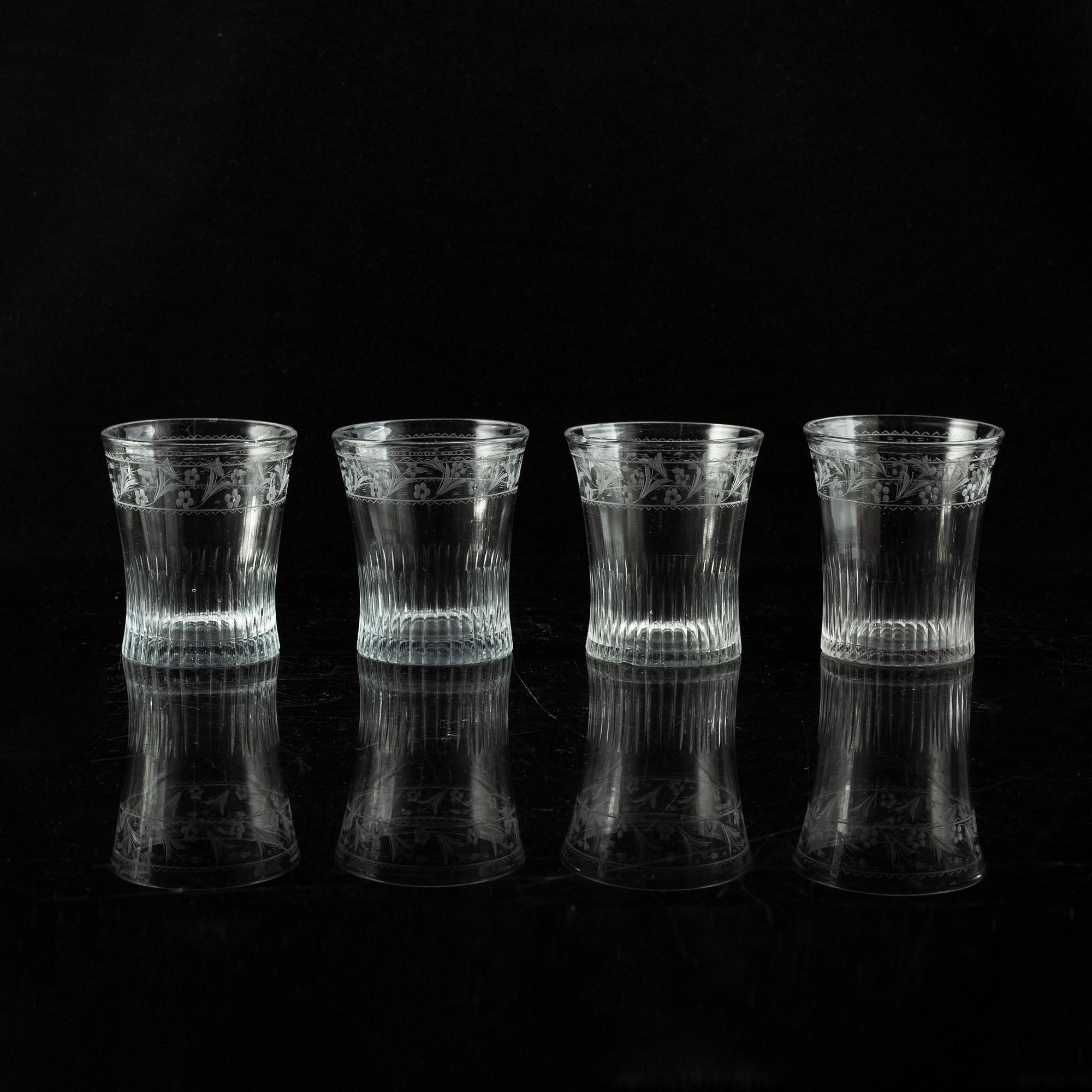 A set of 15 water glasses, 18/19th Century.