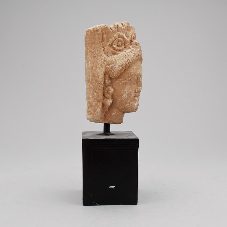 OKÄND KONSTNÄR. Skulptur, terracotta. 1900-tal.