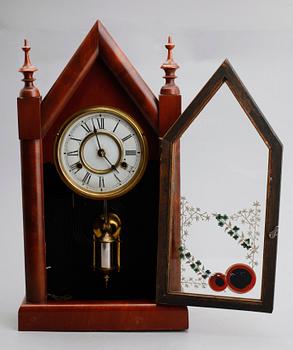 BORDSPENDYL, New Haven Clock Co, USA, sekelskiftet 1900.