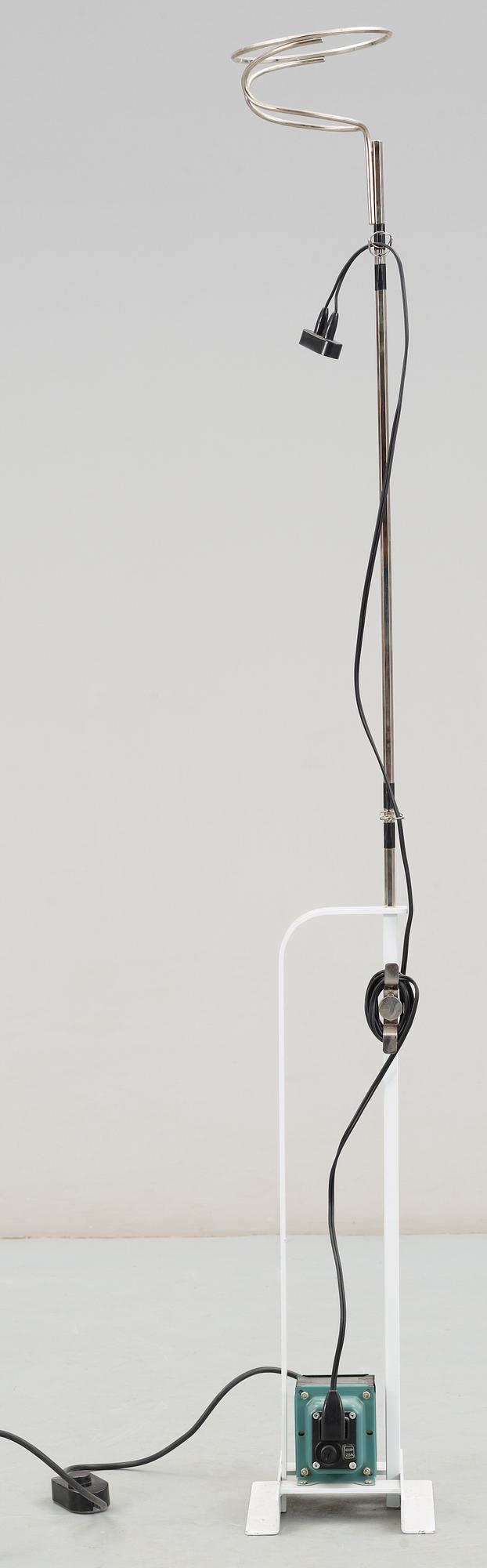 GOLVLAMPA, "Toio", Achille Castiglione & Pier Giacomo Castiglione, Flos, Italien, formgiven 1962.