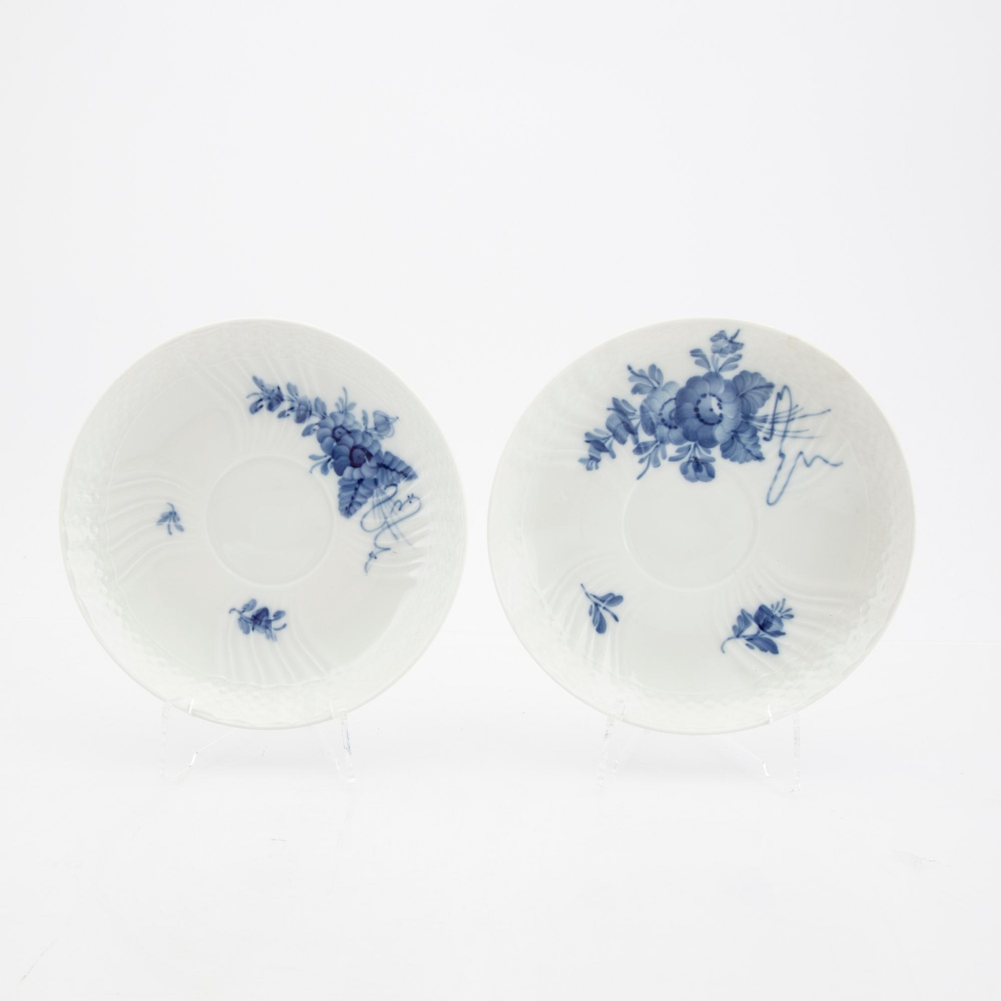 A 41 pcs Blå Blomst porcelain service Royal Copenhagen.