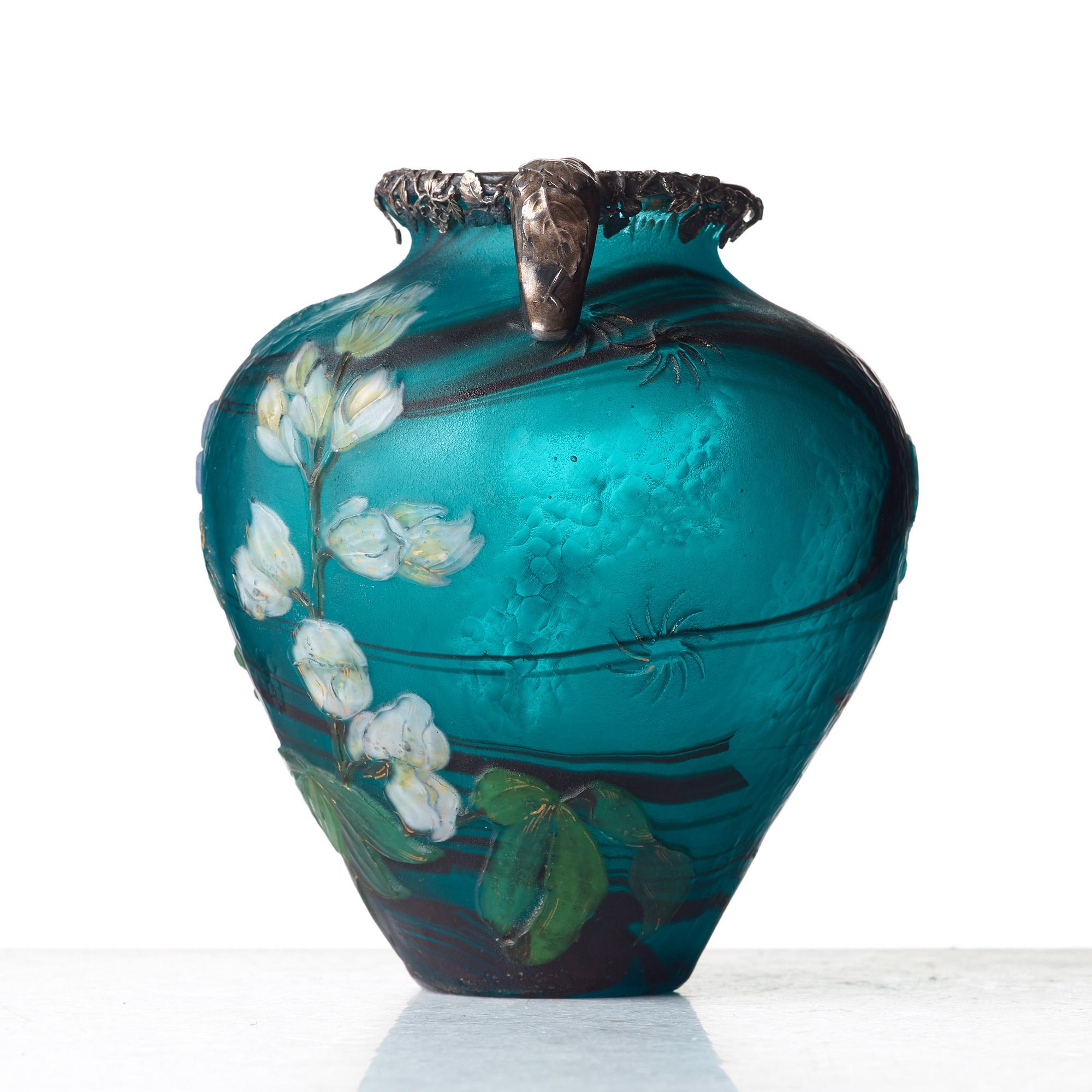 A Burgun & Schverer Art Nouveau cameo glass vase, France ca 1900.