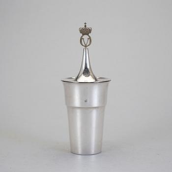 POKAL MED LOCK, silver, David Andersen. Vikt ca 493 gram.