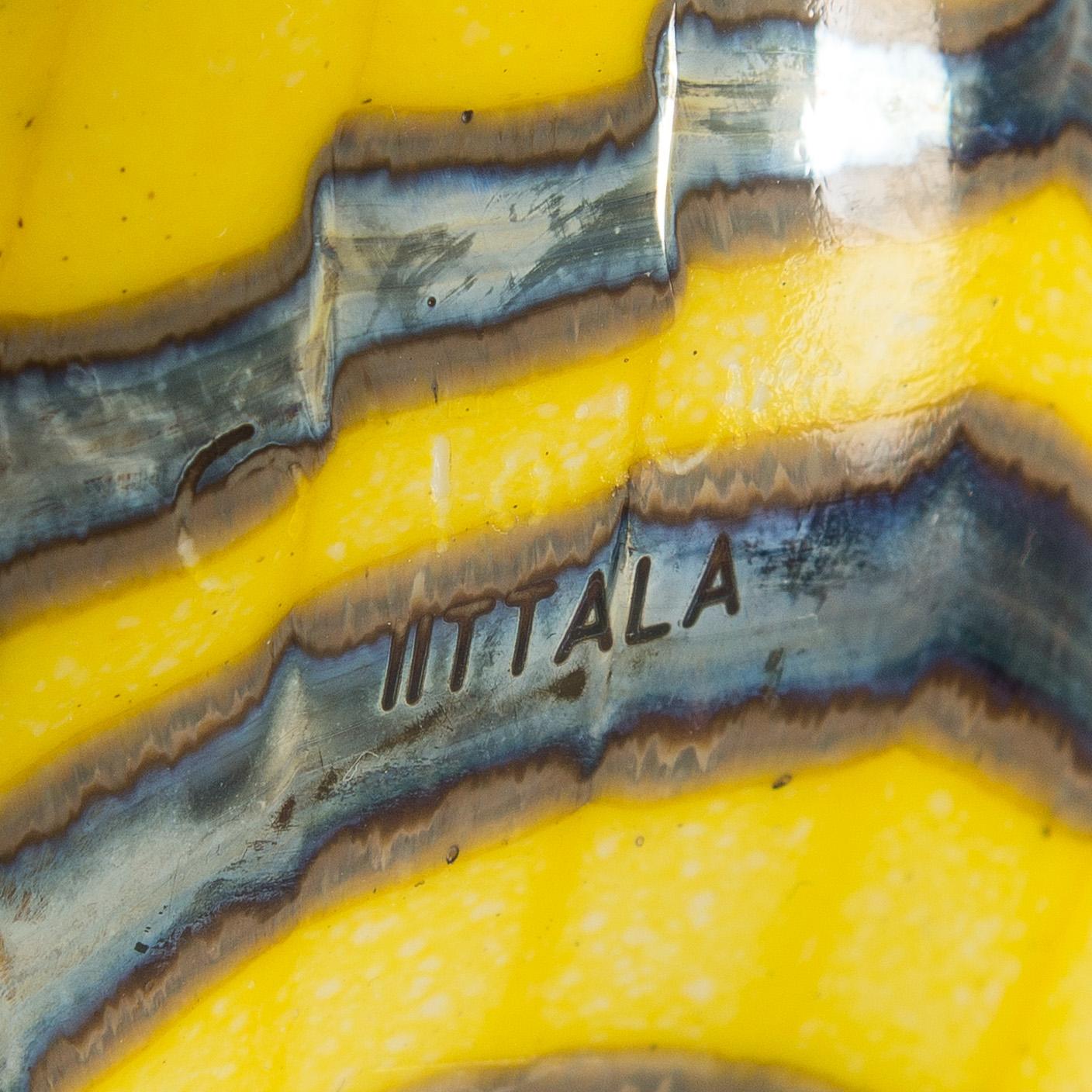 Oiva Toikka, glasfågel, "Grouce Yellow", signerad O. Toikka Nuutajärvi.