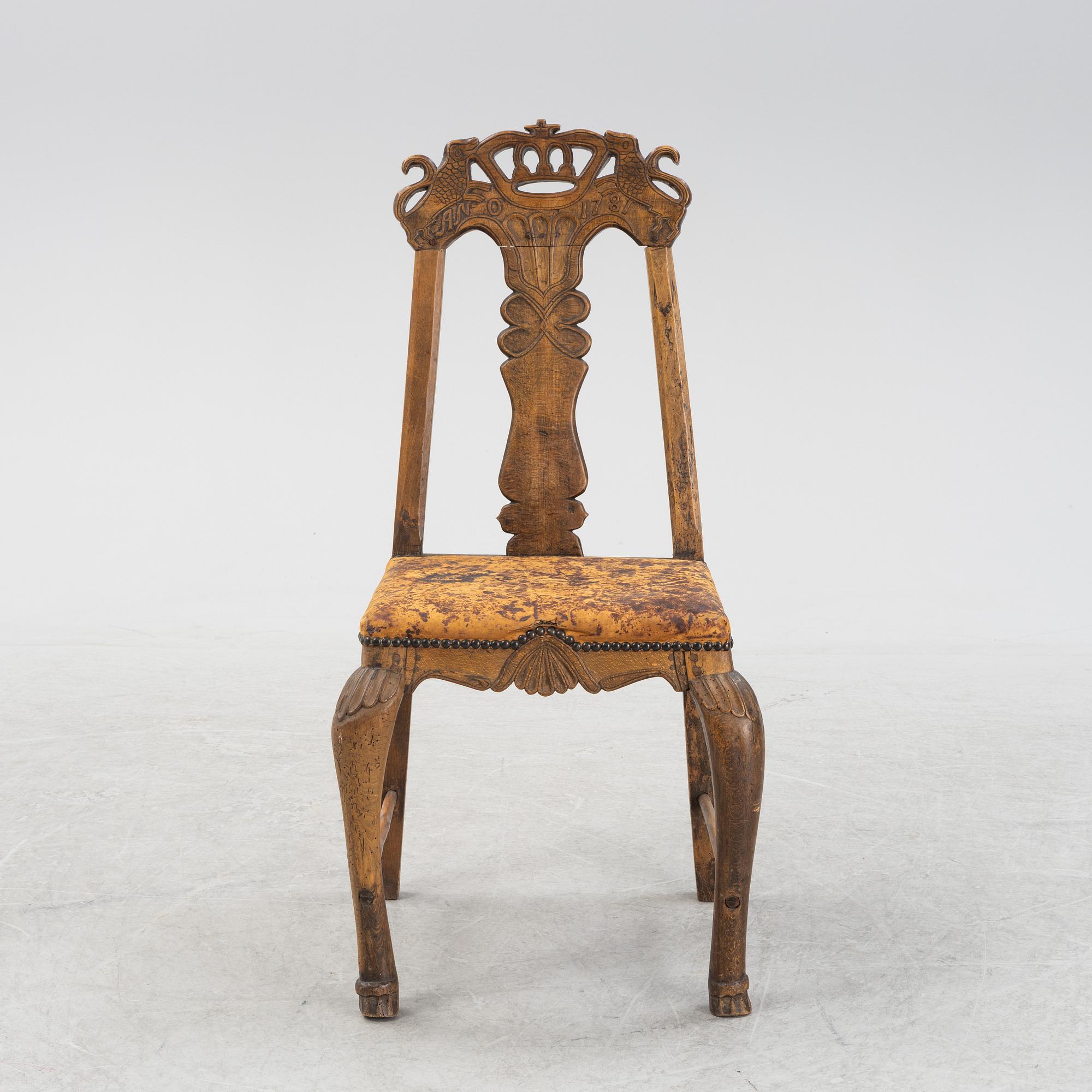 Kronstol, barockstil, bär datering 1781.