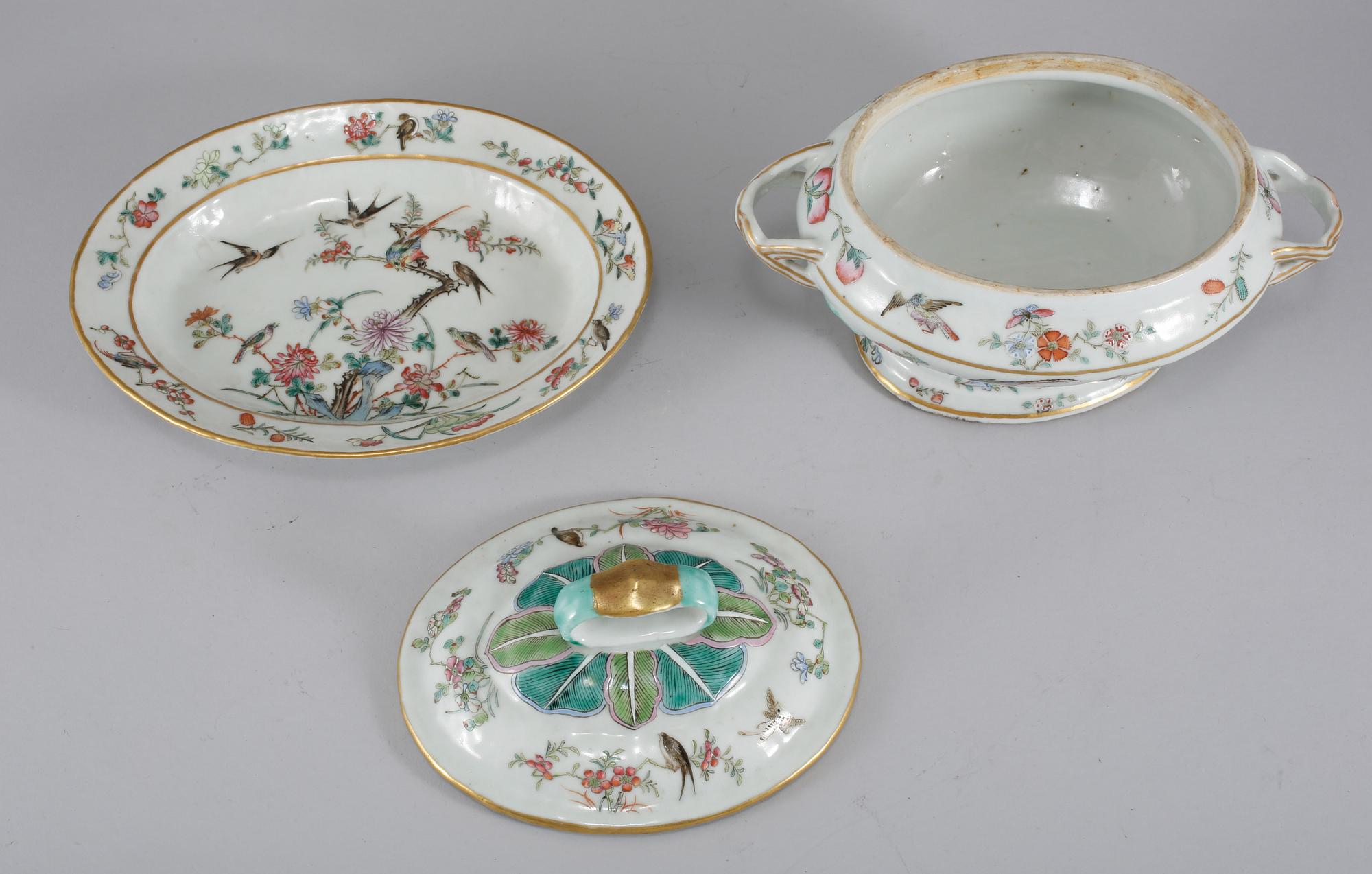 SMÖRTERRIN PÅ FAT, porslin, Kina, Daoguang, 1821-1850.