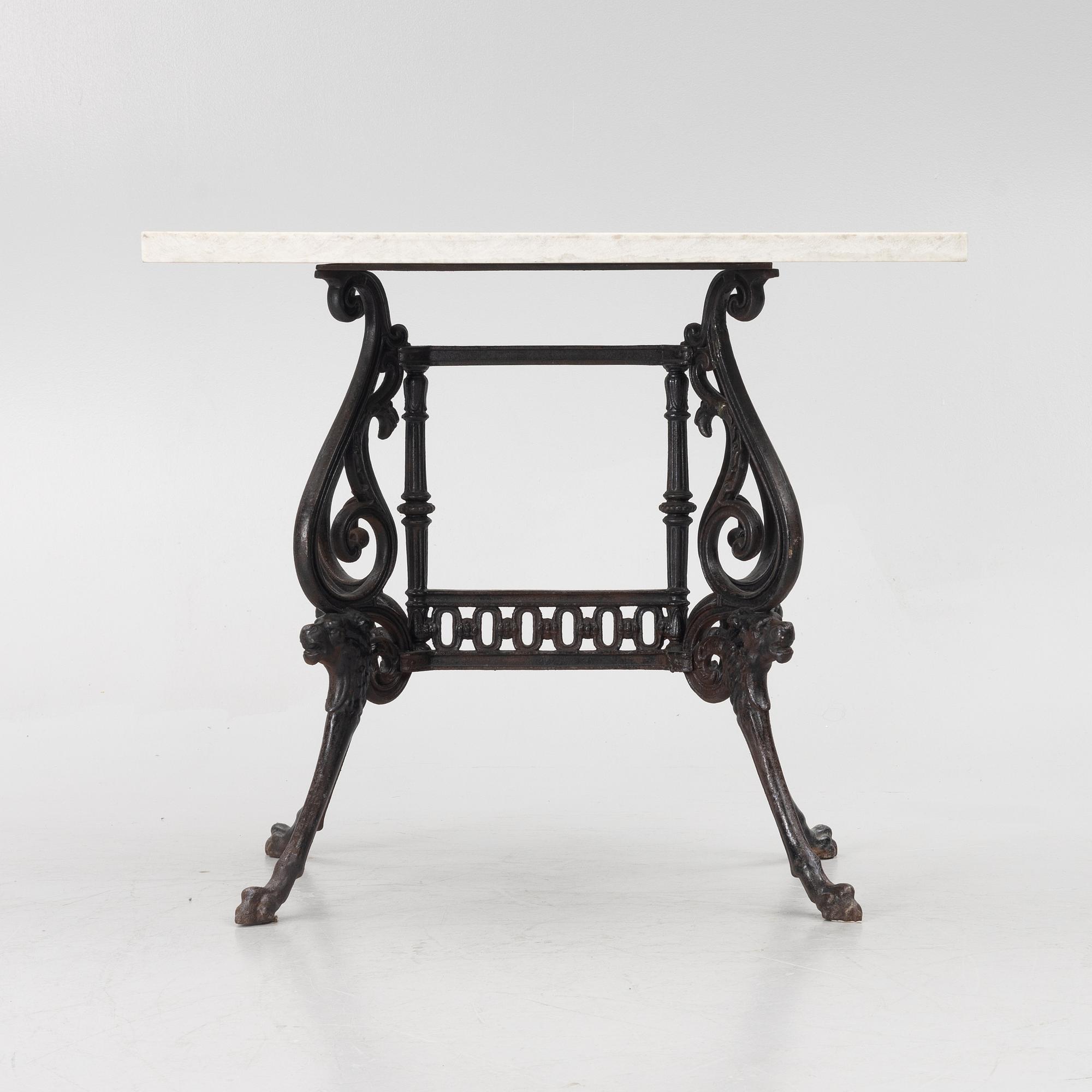 Garden table, 20th century.