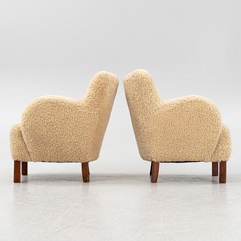 A pair of Danish Modern armchairs, 1940's/50's.