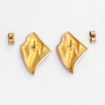 Björn Weckström, a pair of 14K gold 'Frutto' earrings for Lapponia.