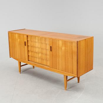 SIDEBOARD, omkring 1900-talets mitt.