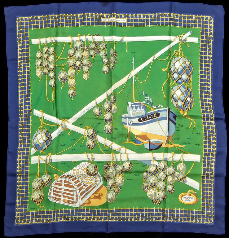 SCARF, Hermès, "Les raisins de la Mer".