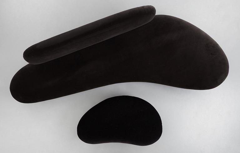 Isamu Noguchi, a "Freeform sofa" and ottoman, Vitra 2009/2019.