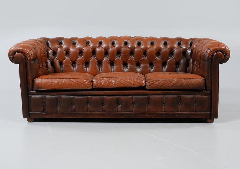 SOFFA, chesterfieldmodell, 1900-talets andra hälft.