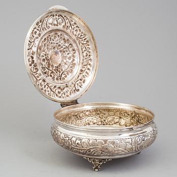 An Egyptian silver food box, Cairo, 20th Century.