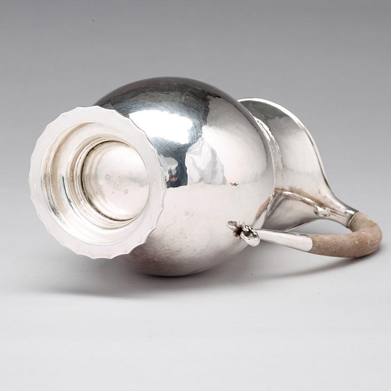 Georg Jensen, a 950/1000 chocolate pot, Paris 1925-26, design nr 15.