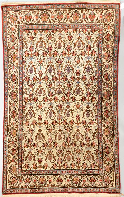 MATTA, senantik Ghom, ca 210 x 135 cm.