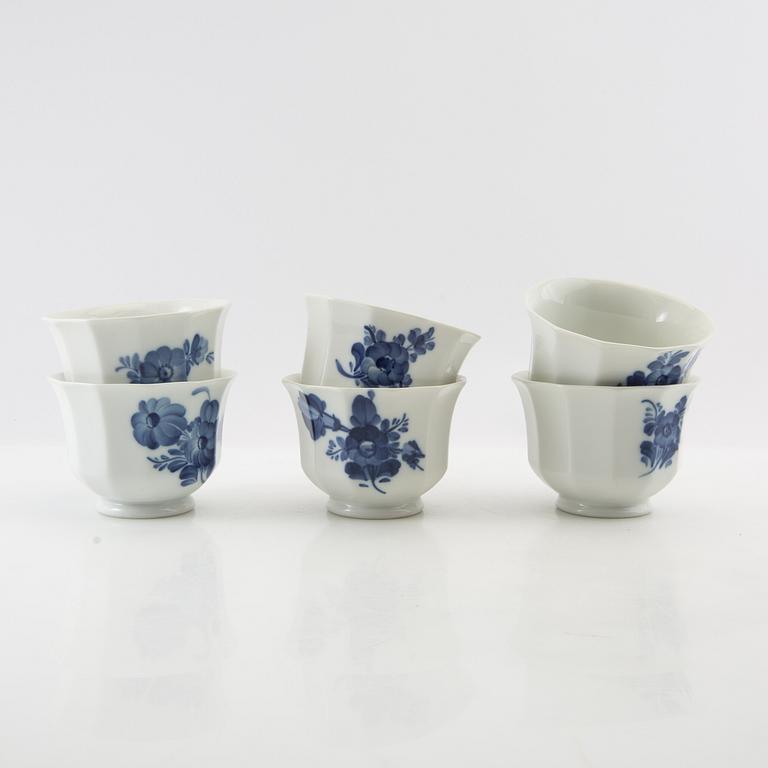 Service approximately 140 pieces "Blue Flower" Royal Copenhagen Denmark 20th century porcelain.