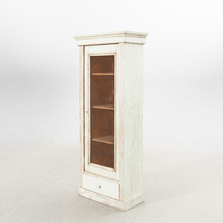 Cabinet, 20th century.