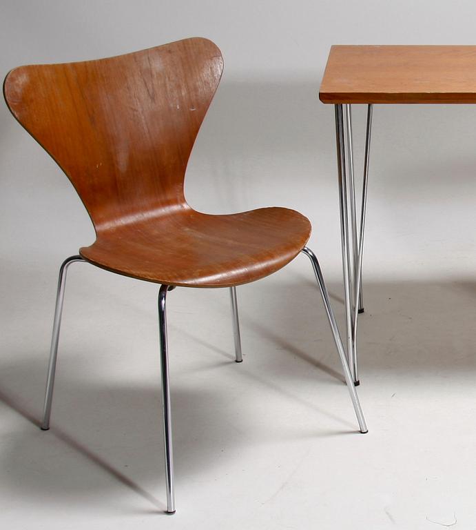 SKRIVBORD MED STOL, enligt uppgift Arne Jacobsen, 1960-tal.