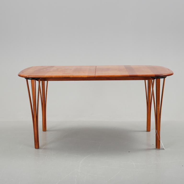 MATBORD, Haslev Möbelsnedkeri, modell nr 902, 1900-talets mitt.