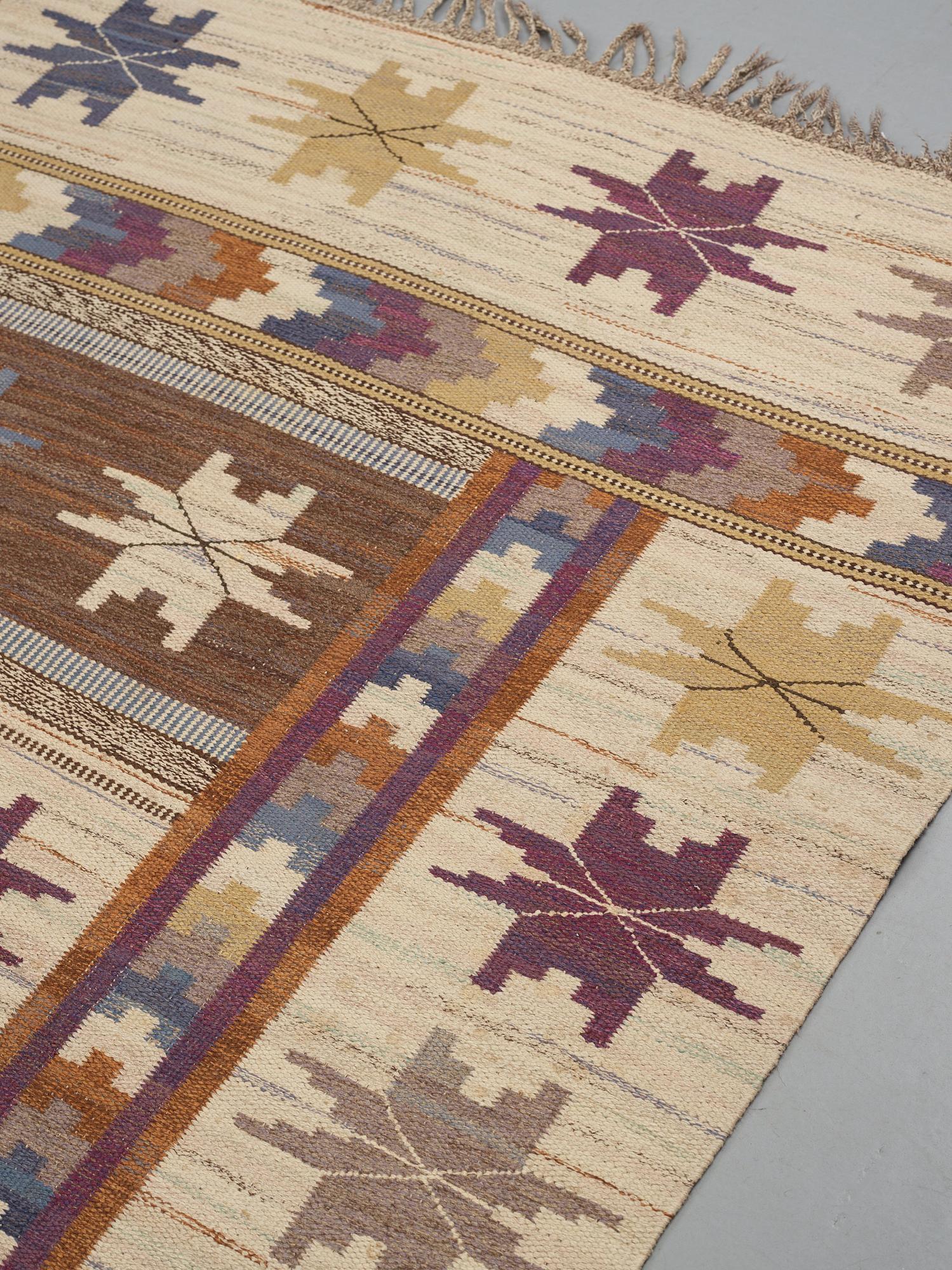 Märta Måås-Fjetterström, A carpet, "Höstmattan", flat weave, ca 325,5-328 x 225-226,5 cm, signed AB MMF.