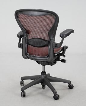 SKRIVBORDSSTOL, "Aeron", Donald Chadwick o William Stumpf, Herman Miller, 1998.