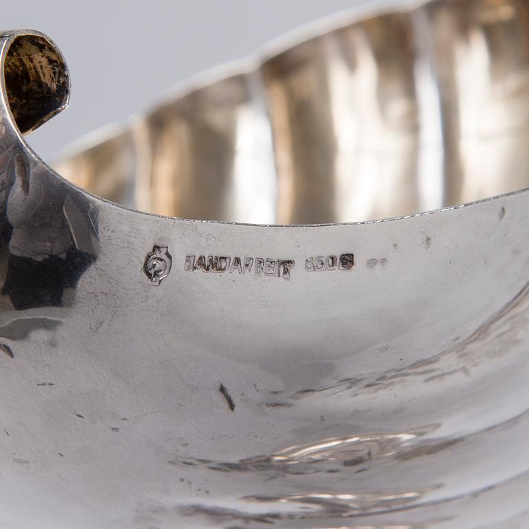 SNÄCKPOKAL PÅ FOT, silver, Tyskland 1900-talets mitt, vikt 324 g.