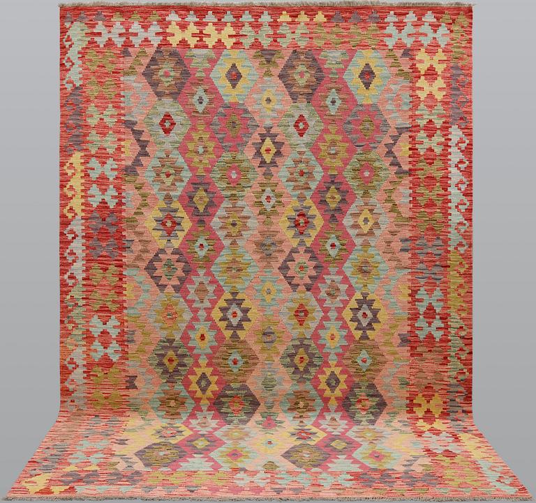A Kilim carpet, ca 292 x 201 cm.