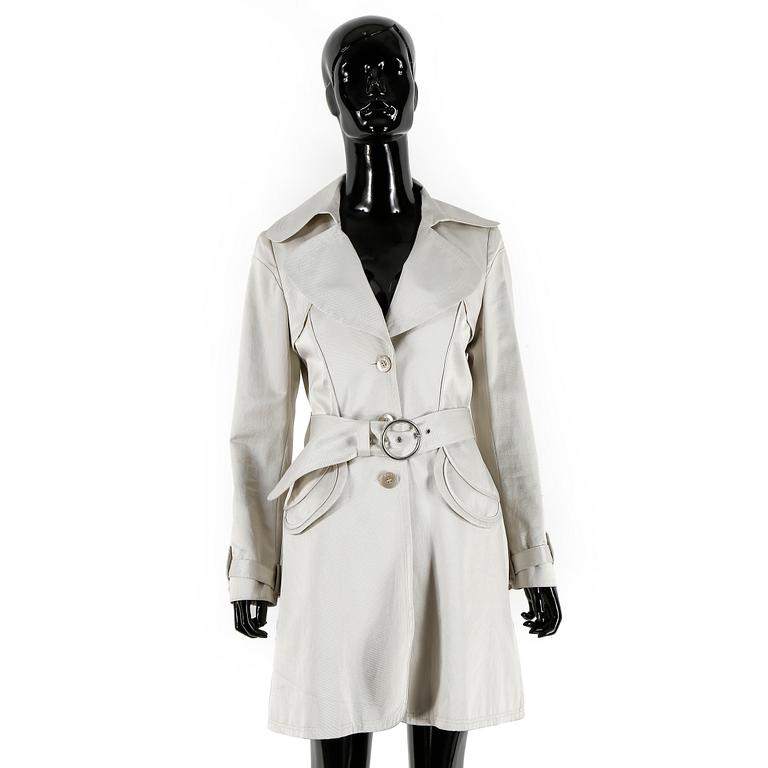 TRENCHCOAT, Laurèl.
