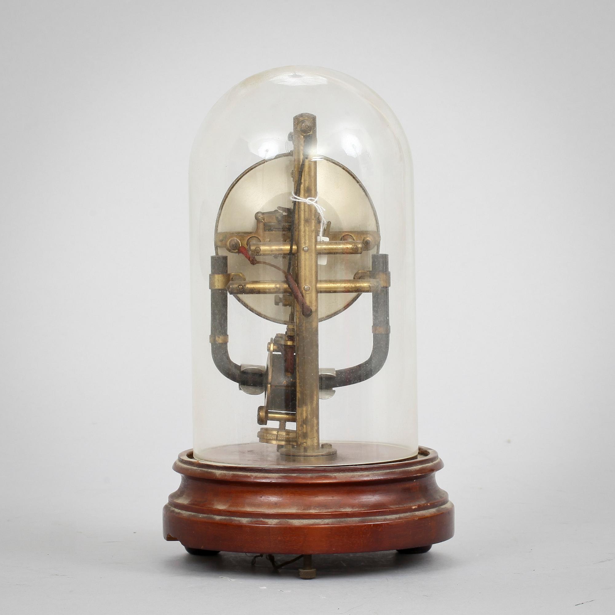 BORDSUR, elektriskt s k Bulle clock, Pinchin Johnson, Paris/London.