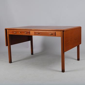 SKRIVBORD MED LÖS HURTS, David Rosén för NK, 1950-tal.