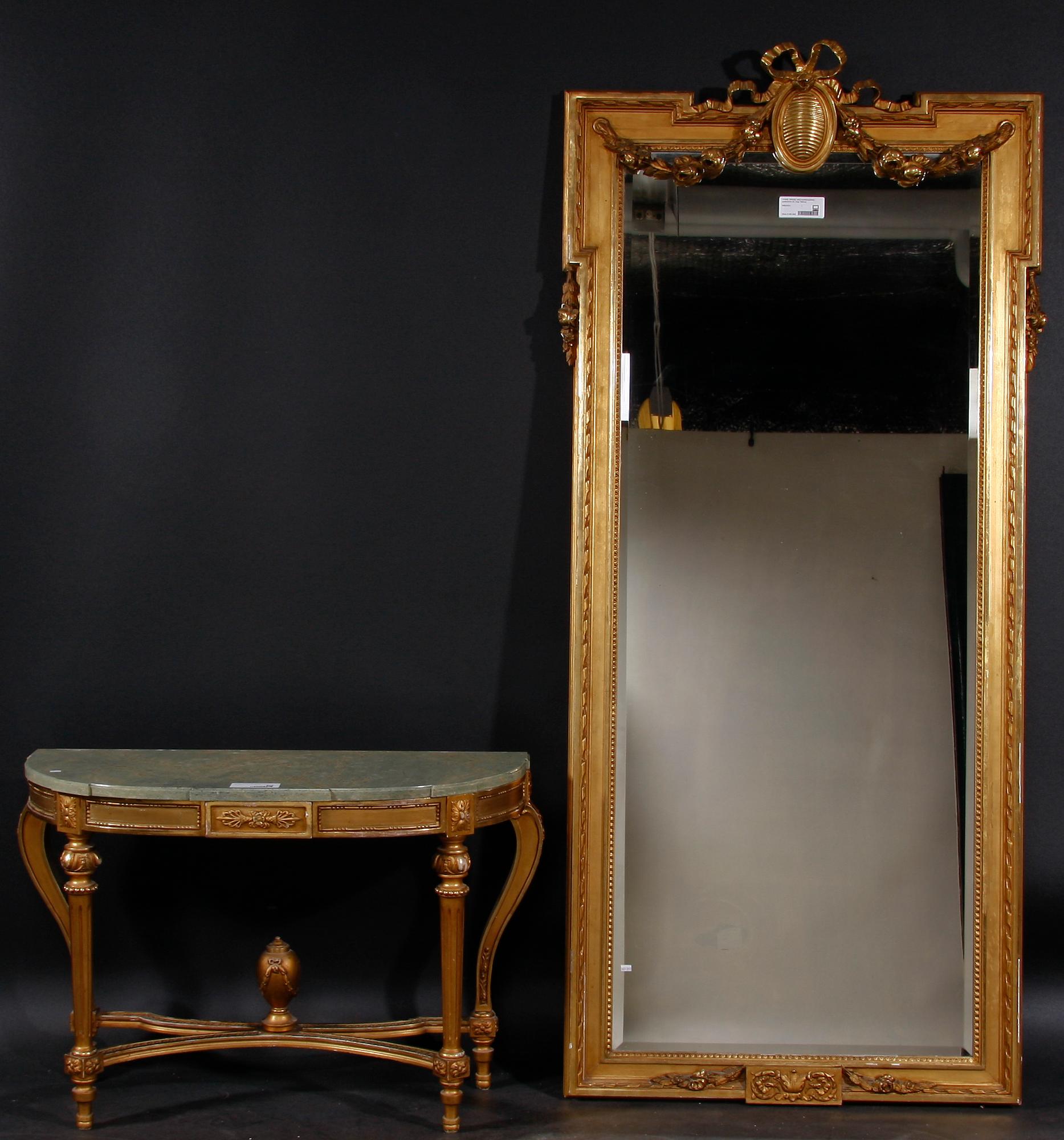 SPEGEL MED KONSOLBORD, gustaviansk stil, tidigt 1900-tal.