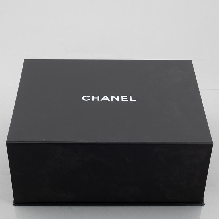 Chanel, "Deauville" Shopping tote, 2020.