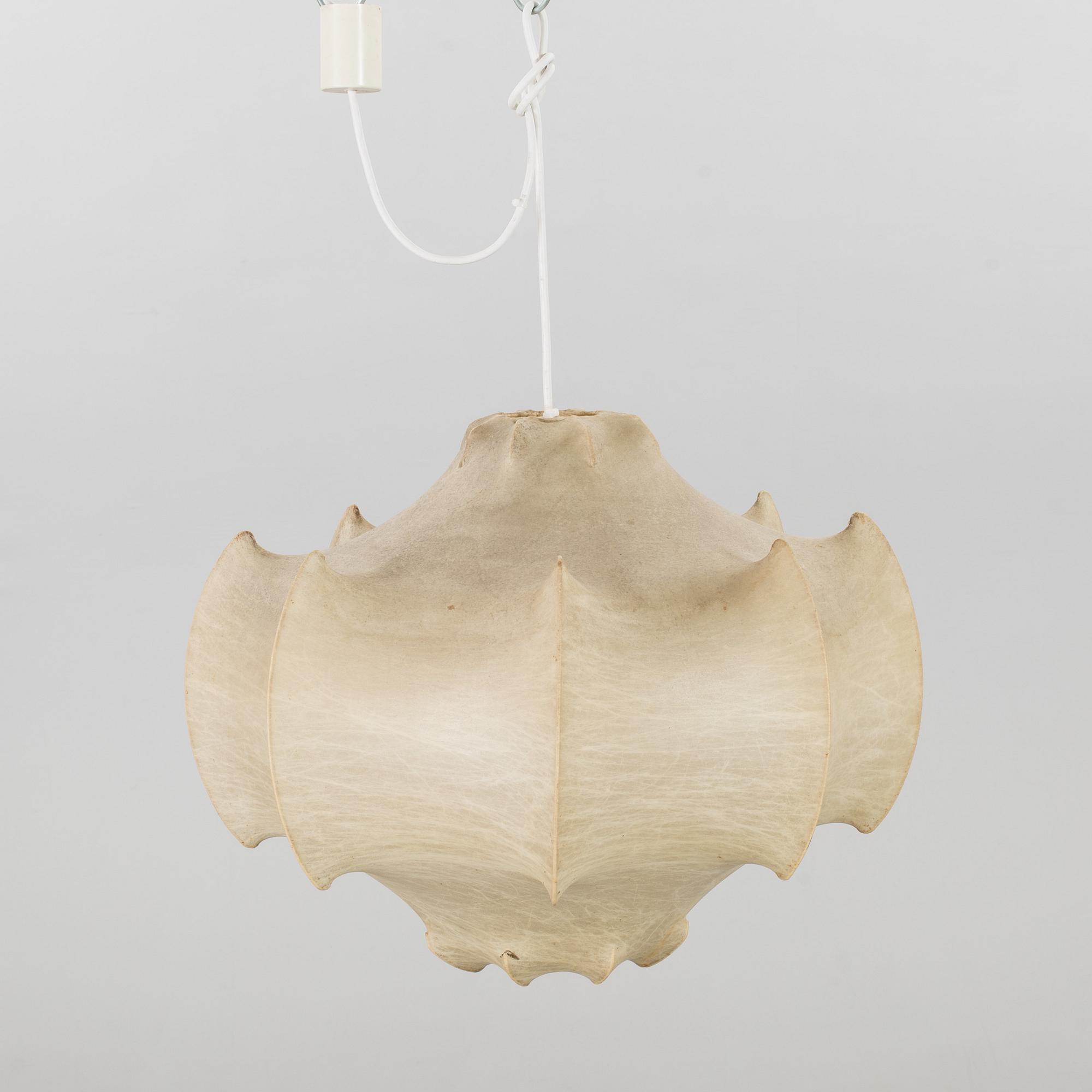 A "VISCONTEA" CEILING LAMP DESIGNED BY ACHILLE & PIER CASTIGLIONI FOR FLOS.