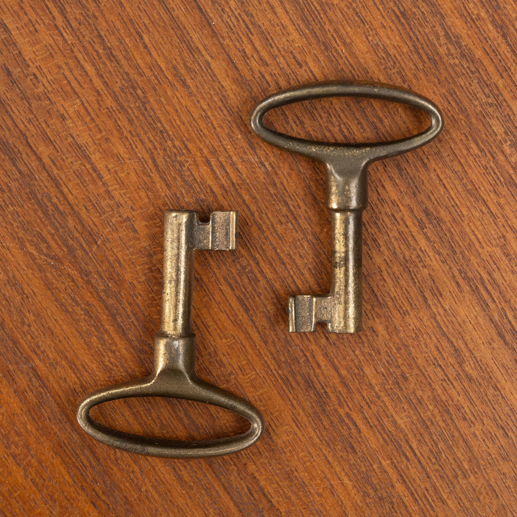 Sven Engström & Gunnar Myrstrand, a pair of 'Dixie' bedside tables with shelf, Tingströms 1950s/60s.