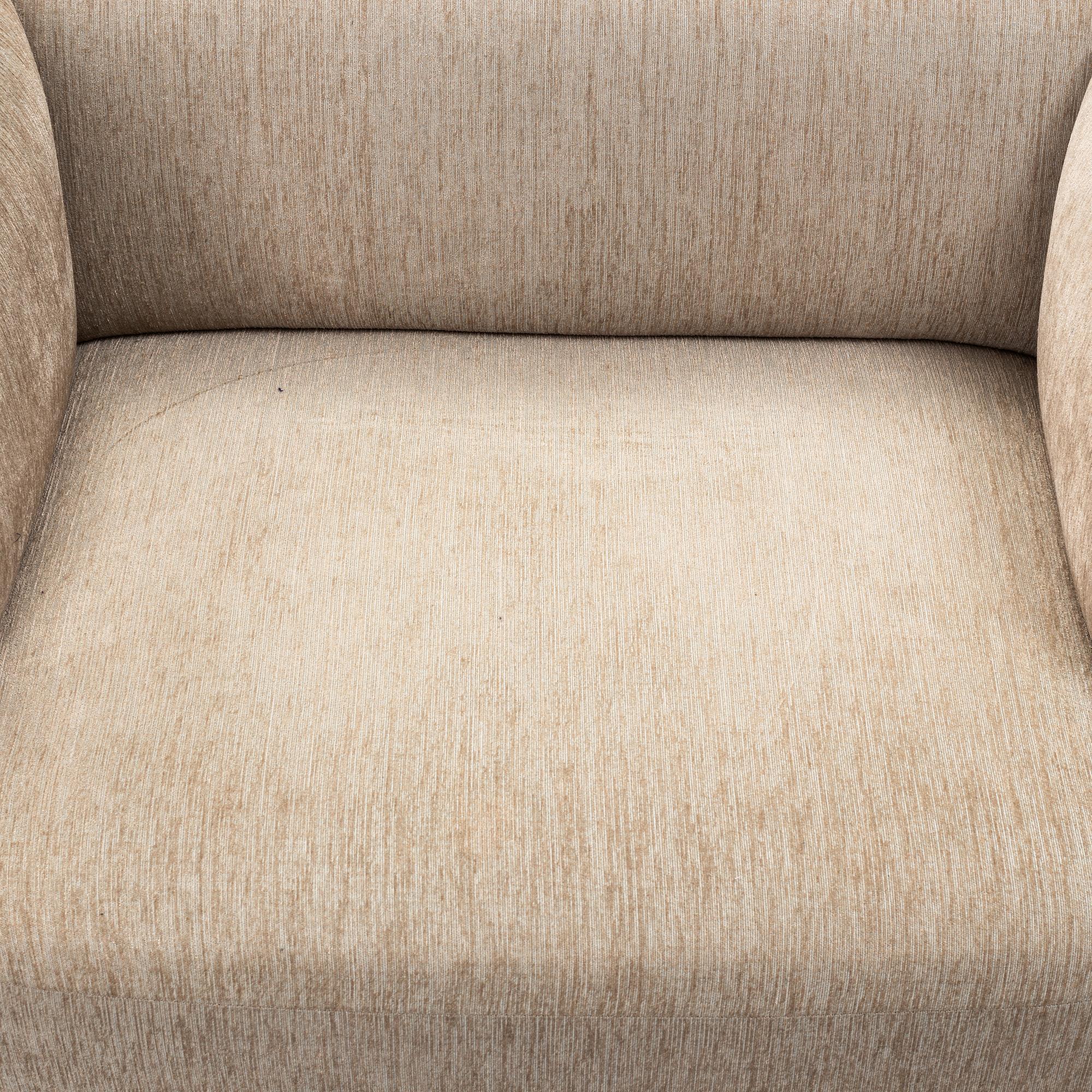 A pair of Promemoria Furniture easy chairs. Italy.